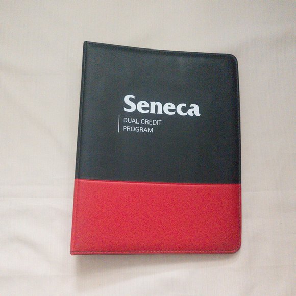 Padfolio Synthetic Leather Ring Binder with Notepad, 4 Pockets and Pen | New - Picture 3 of 5